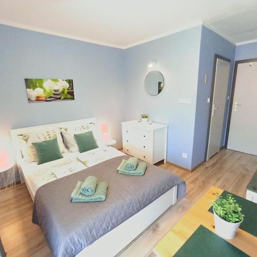Apartament la etaj la parter cu 1 camera pentru 2 pers.