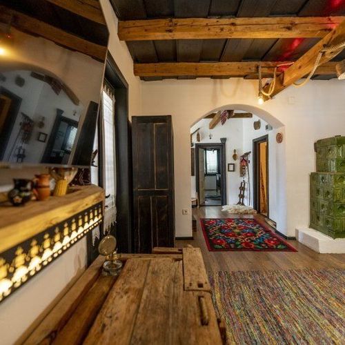 Casa rustică lux pentru 8 pers. (se inchirieaza doar integral)
