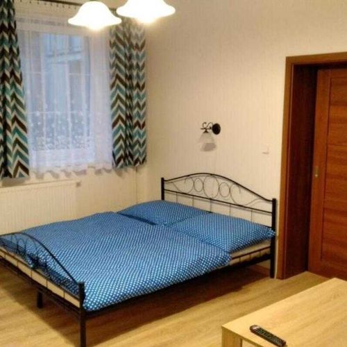 Apartman s vlastní kuchyňkou pro 6 os. se 2 ložnicemi na poschodí (s možností přistýlky)