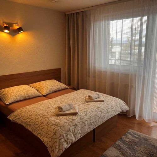 Apartament cu duș cu bucătărie proprie pentru 5 pers.