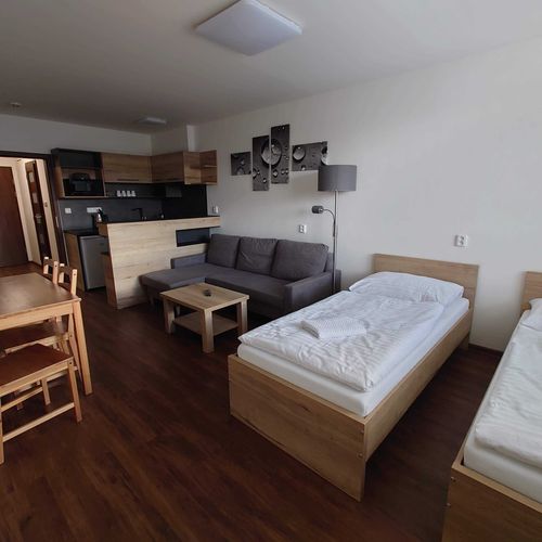 Apartament cu duș cu chicinetă proprie pentru 4 pers.