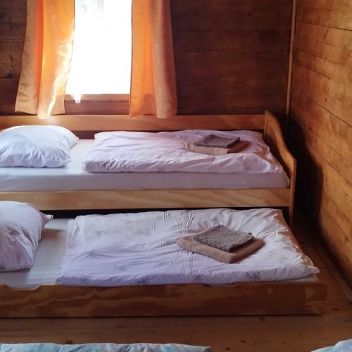 Apartman pro 16 os. s 5 ložnicemi celý Dům  (s možností přistýlky)