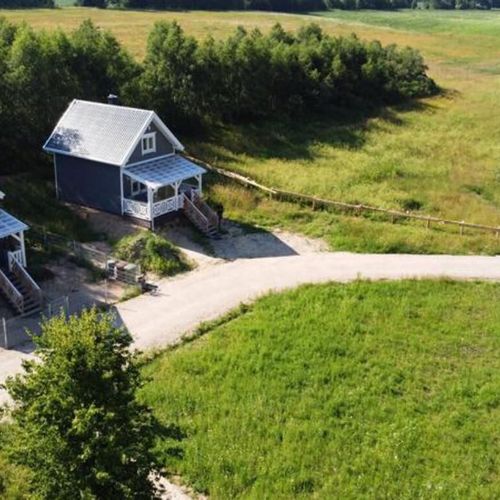 Domek całoroczny 4-osobowy z widokiem na las z widokiem na jezioro (możliwa dostawka)
