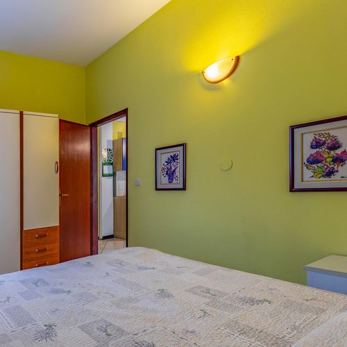Apartament pentru 4 pers. (se inchirieaza doar integral)
