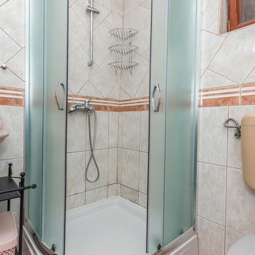 Apartament pentru 4 pers. (se inchirieaza doar integral)