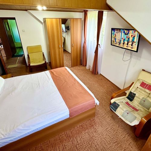 Apartament grand cu 1 camera pentru 6 pers.