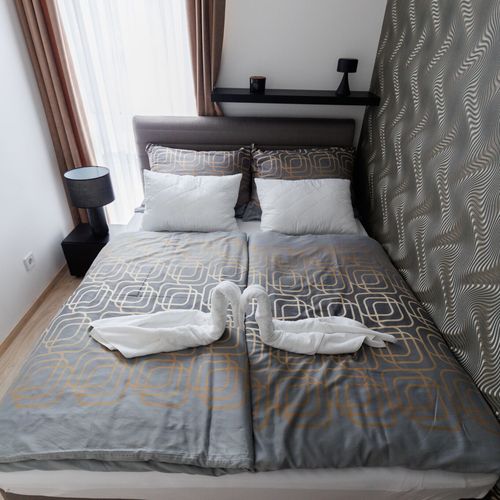 Apartament exclusive la parter cu 2 camere pentru 4 pers.