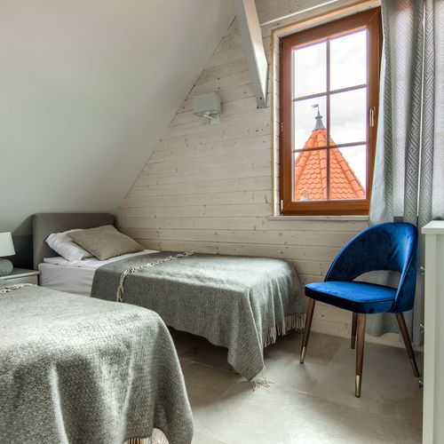 Apartman s koupelnou pro 4 os. se 2 ložnicemi na poschodí
