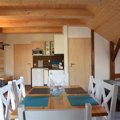 Apartament 4-osobowy Superior z prysznicem (możliwa dostawka)