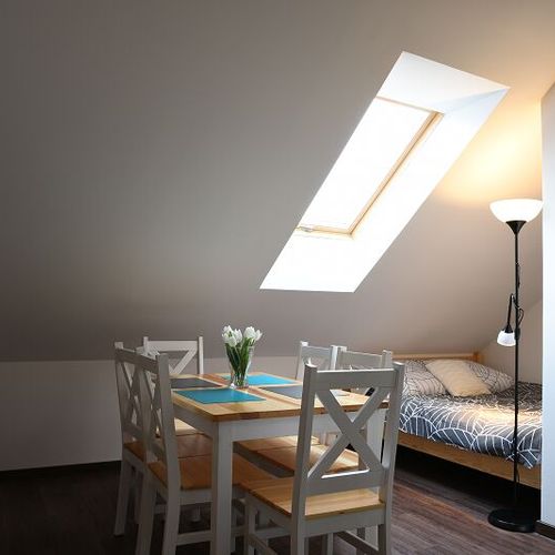 Apartament 4-osobowy z prysznicem z aneksem kuchennym (możliwa dostawka)