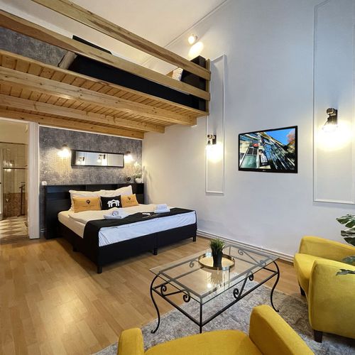 Apartament economy cu vedere spre parc cu 2 camere pentru 6 pers.