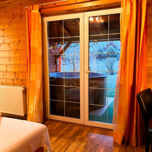 Camera dubla iguazu cu ieșire privată la jacuzzi