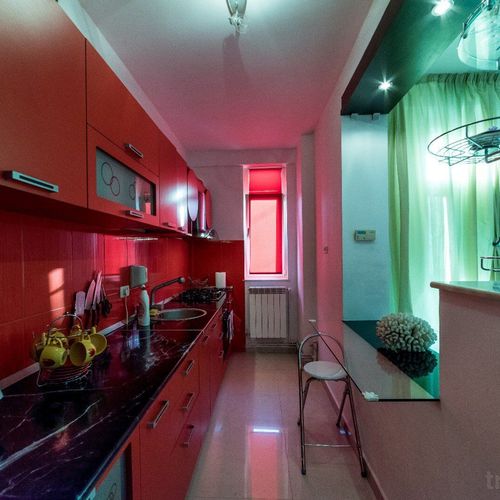 Apartament la parter cu terasă cu 2 camere pentru 4 pers.