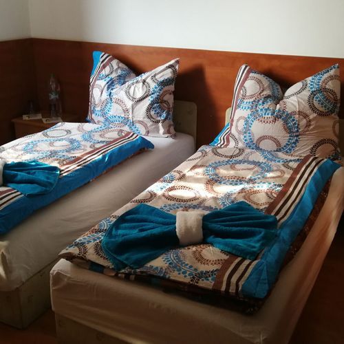 Camera twin cu bucătărie proprie