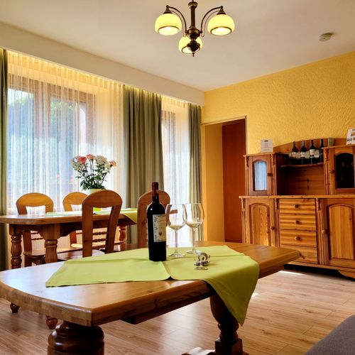 Apartament 4-osobowy na piętrze Deluxe z 2 pomieszczeniami sypialnianymi (możliwa dostawka)