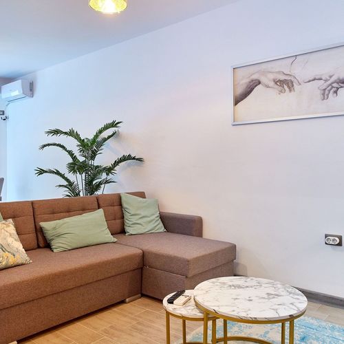 Apartament deluxe la etaj cu 1 camera pentru 4 pers.