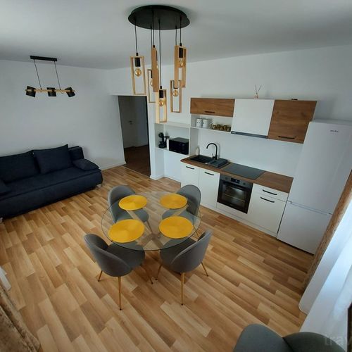 Apartament la parter cu 3 camere pentru 6 pers.