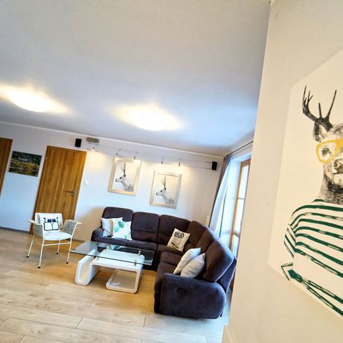 Apartament pentru 10 pers. (se inchirieaza doar integral)