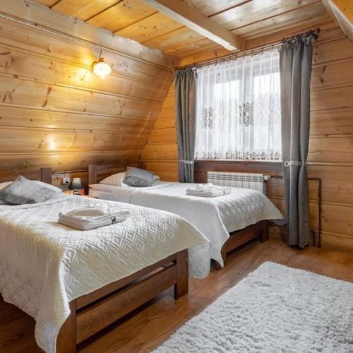 Apartament 4-osobowy z 2 pomieszczeniami sypialnianymi