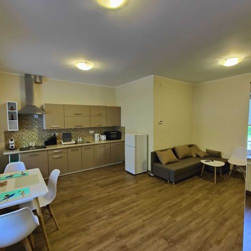 Apartament cu duș cu bucătărie proprie pentru 4 pers. (se poate solicita pat suplimentar)