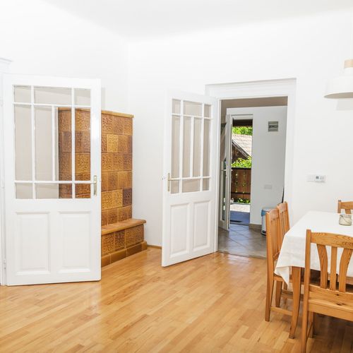 Rodinný Apartman pro 4 os. s 1 ložnicí na poschodí (s možností přistýlky)
