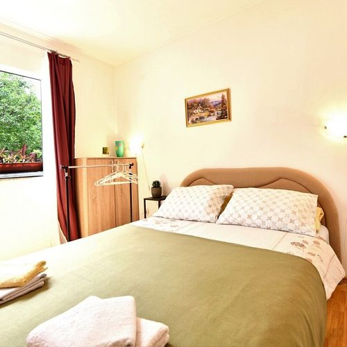 Apartament cu terasă cu 2 camere pentru 5 pers. A-20975-a