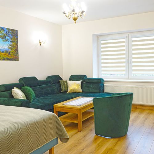 Apartament deluxe la parter cu 3 camere pentru 7 pers.