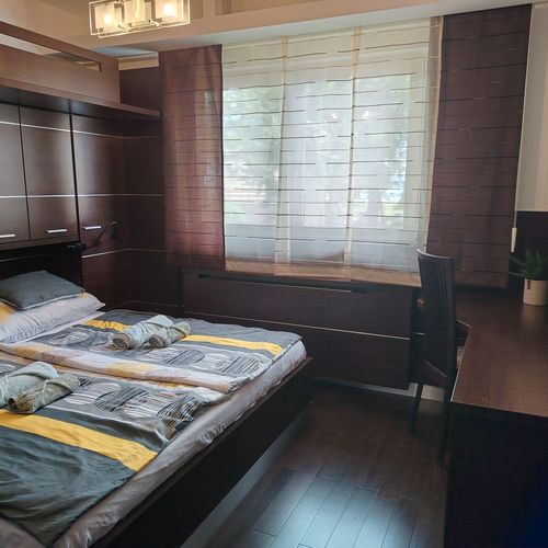 Apartament cu balcon cu aer condiționat cu 2 camere pentru 4 pers.