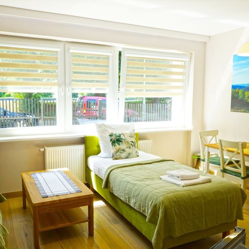 Apartament la etaj cu vedere spre lac cu 1 camera pentru 2 pers.