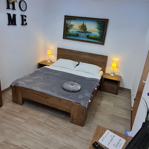 Apartament cu chicinetă proprie cu 2 camere pentru 4 pers.
