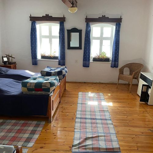 Casa rustică familial(ă) întreaga unitate pentru 6 pers. (se inchirieaza doar integral)