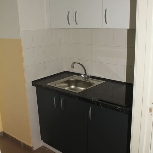 Apartament la etaj cu chicinetă proprie cu 1 camera pentru 4 pers. (se poate solicita pat suplimentar)