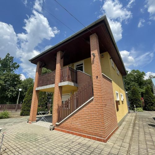 Apartament la etaj cu vedere spre grădină cu 2 camere pentru 4 pers.
