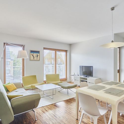 Apartament la etaj cu balcon cu 2 camere pentru 5 pers.