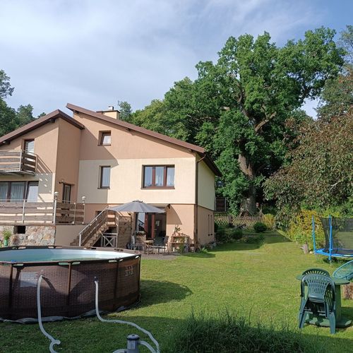 Casă de vacanță întreaga unitate pentru 12 pers. (se inchirieaza doar integral)