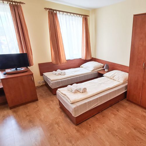 Camera twin standard cu baie