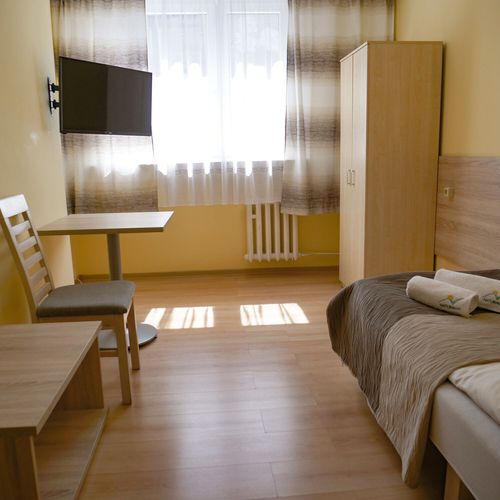 Camera single tourist cu baie comună