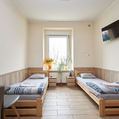 Apartament 2-osobowy z łazienką z aneksem kuchennym z 1 pomieszczeniem sypialnianym