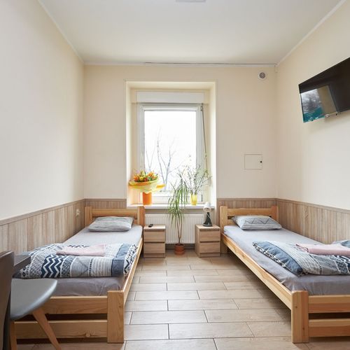 Apartament 2-osobowy z łazienką z aneksem kuchennym z 1 pomieszczeniem sypialnianym