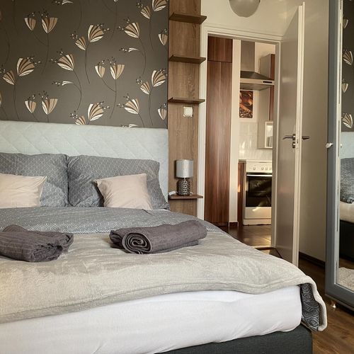 Apartament cu panoramă cu vedere spre oraș pentru 4 pers. (se inchirieaza doar integral)