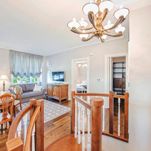 Apartament pentru 6 pers. (se inchirieaza doar integral)
