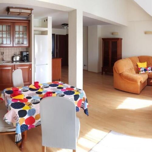 Apartament 3-osobowy na piętrze z łazienką z 1 pomieszczeniem sypialnianym
