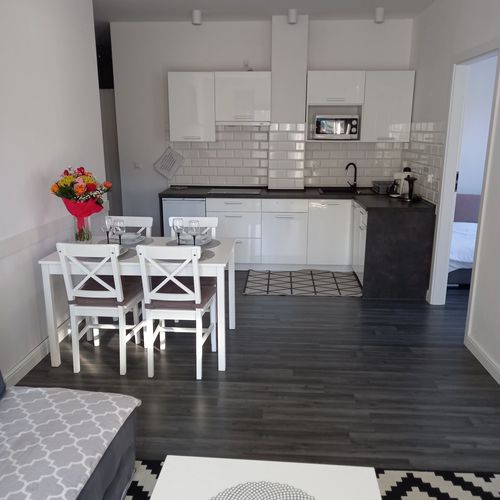 Apartament 6-osobowy na parterze z widokiem na góry z 3 pomieszczeniami sypialnianymi