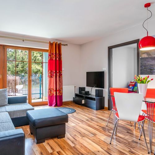 Apartament 5-osobowy z balkonem