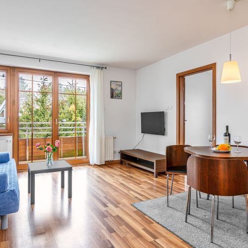 Apartament 4-osobowy z balkonem