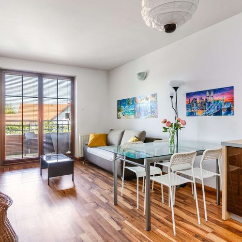 Apartament 4-osobowy z balkonem