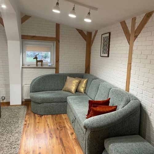 Apartament 4-osobowy na poddaszu Przyjemny wystrój wnętrz z 2 pomieszczeniami sypialnianymi