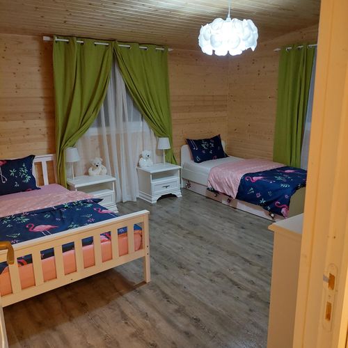 Domek drewniany 6-osobowy  (możliwa dostawka)
