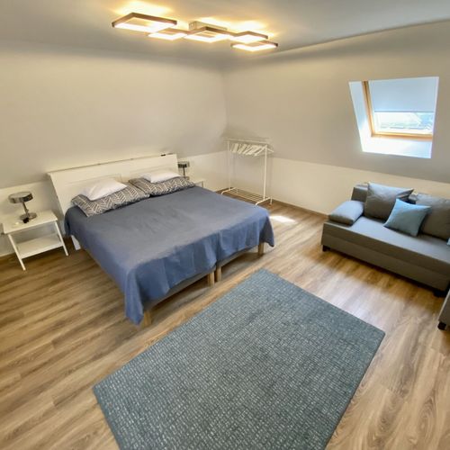 Apartament familial(ă) cu aer condiționat pentru 8 pers. (se inchirieaza doar integral)