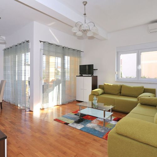 Family Apartman s terasou pro 6 os. se 3 ložnicemi